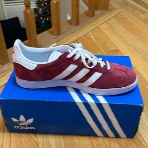 Adidas gazelles.